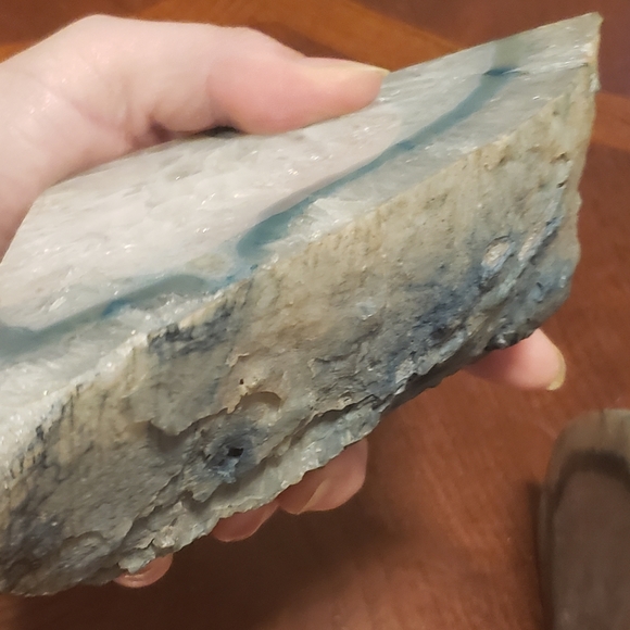 Gorgeous blue Agate Crystals/Bookends - Picture 3 of 6
